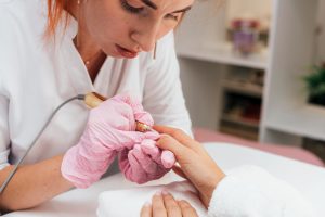 que estudiar para ser manicurista